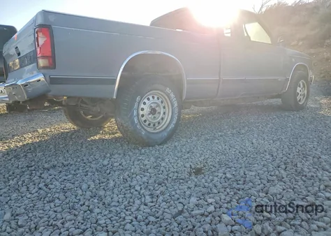 1993 Chevrolet S Truck S10 z USA, uszkodzony, nr VIN 1GCDT19Z7P0174934